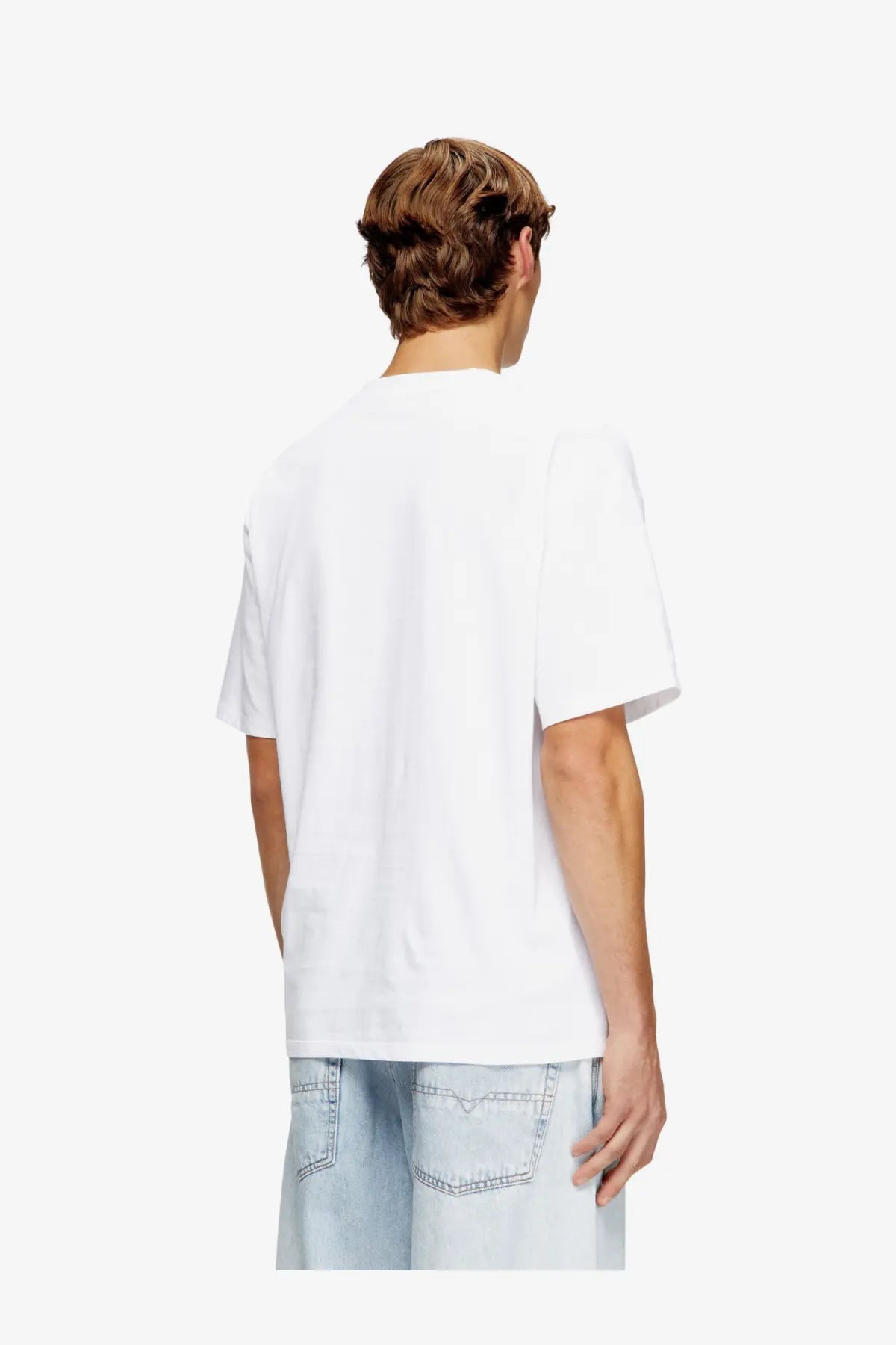 Diesel men’s lucien ihbi white cotton t-shirt with relaxed fit and short sleeves