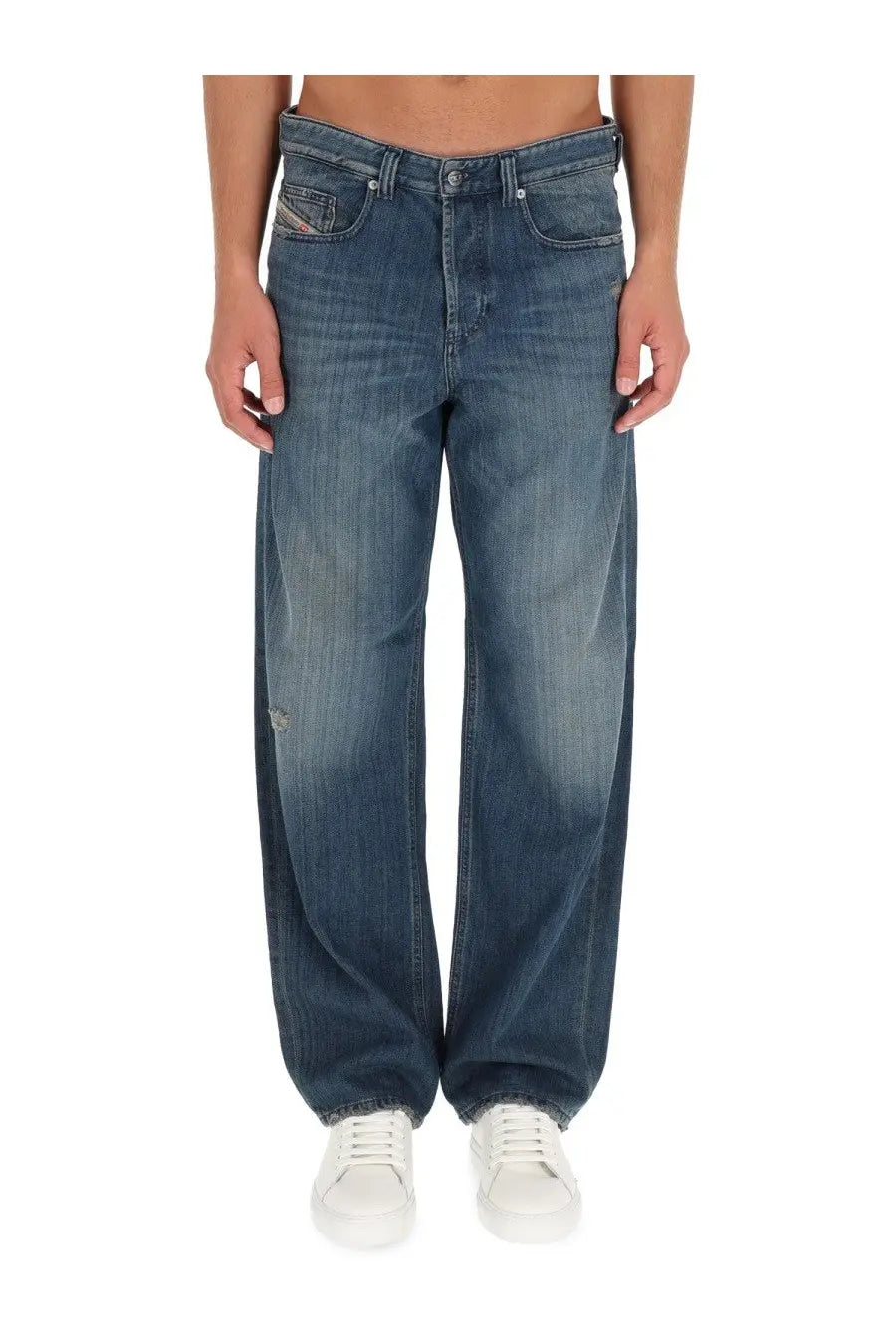 Diesel men’s macro jeans blue are blue denim jeans with a faded wash and subtle distressing details