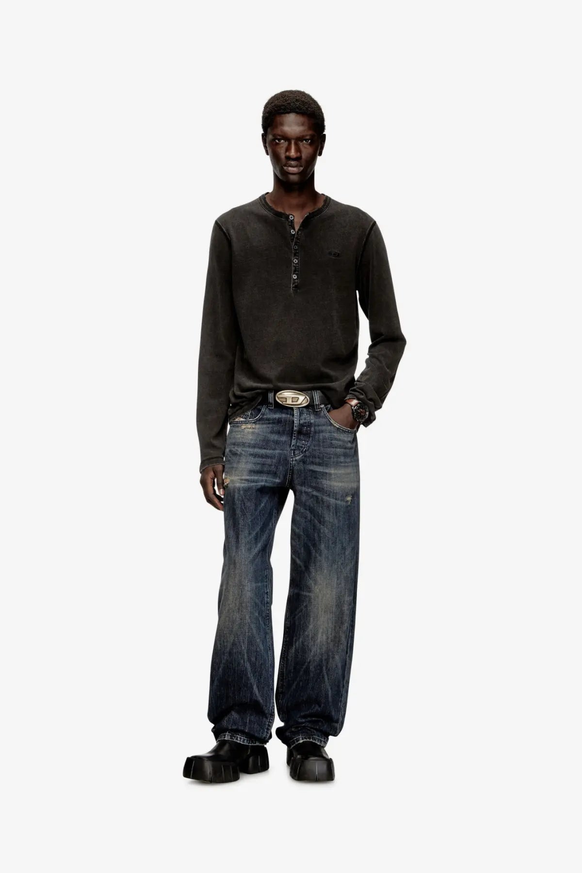 Dark gray diesel men’s mind cotton henley shirt with long sleeves buttoned placket and subtle chest logo