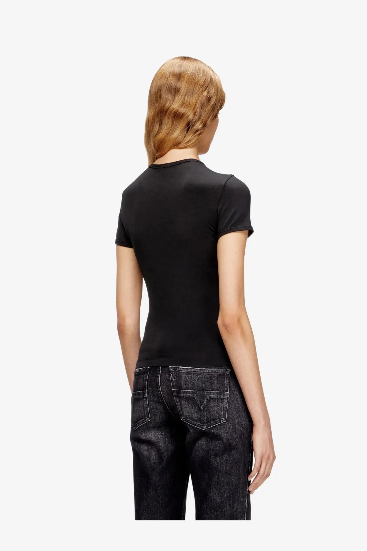 Diesel women’s uncutieslong OD black fitted short-sleeve crew neck tee made of cotton blend fabric