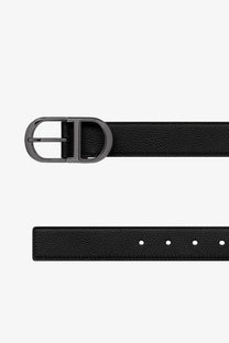 Dior men’s leather belt black featuring textured leather and a matte metal buckle with the Dior logo