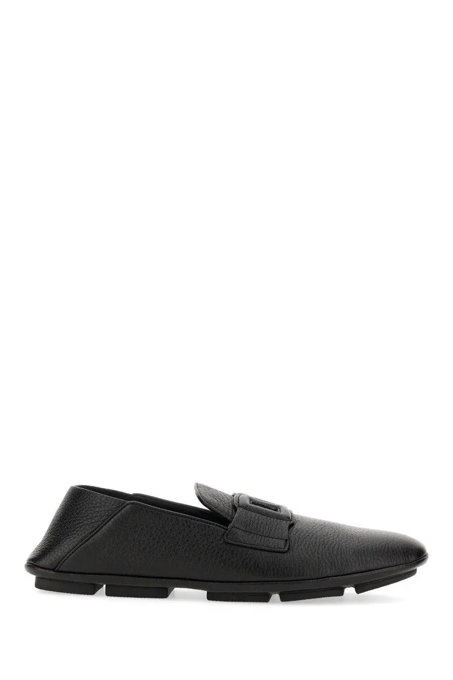 Dolce &amp; Gabbana men’s driver black leather loafer with textured surface and minimalist buckle closure