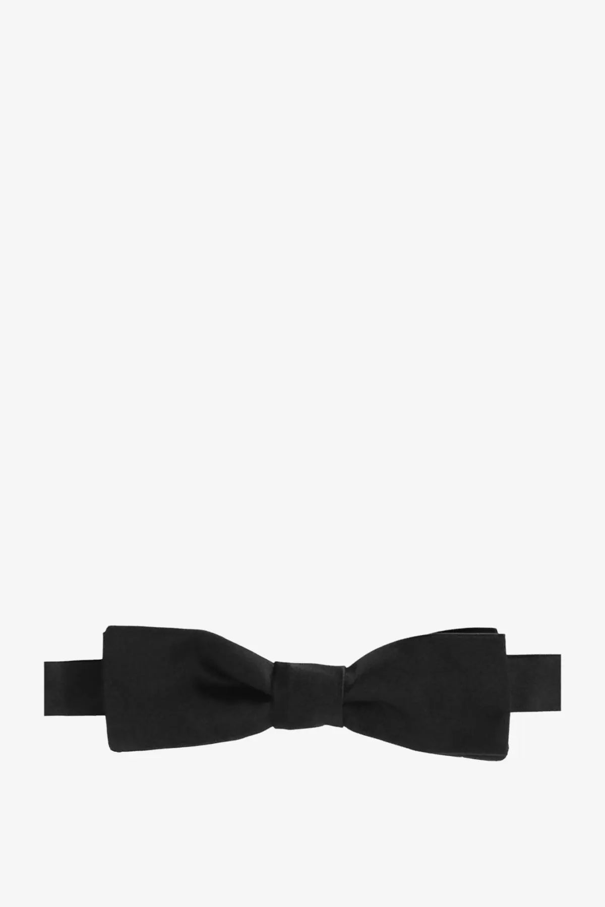 Dolce &amp; Gabbana men’s black silk bow tie with a sleek classic design in satin fabric