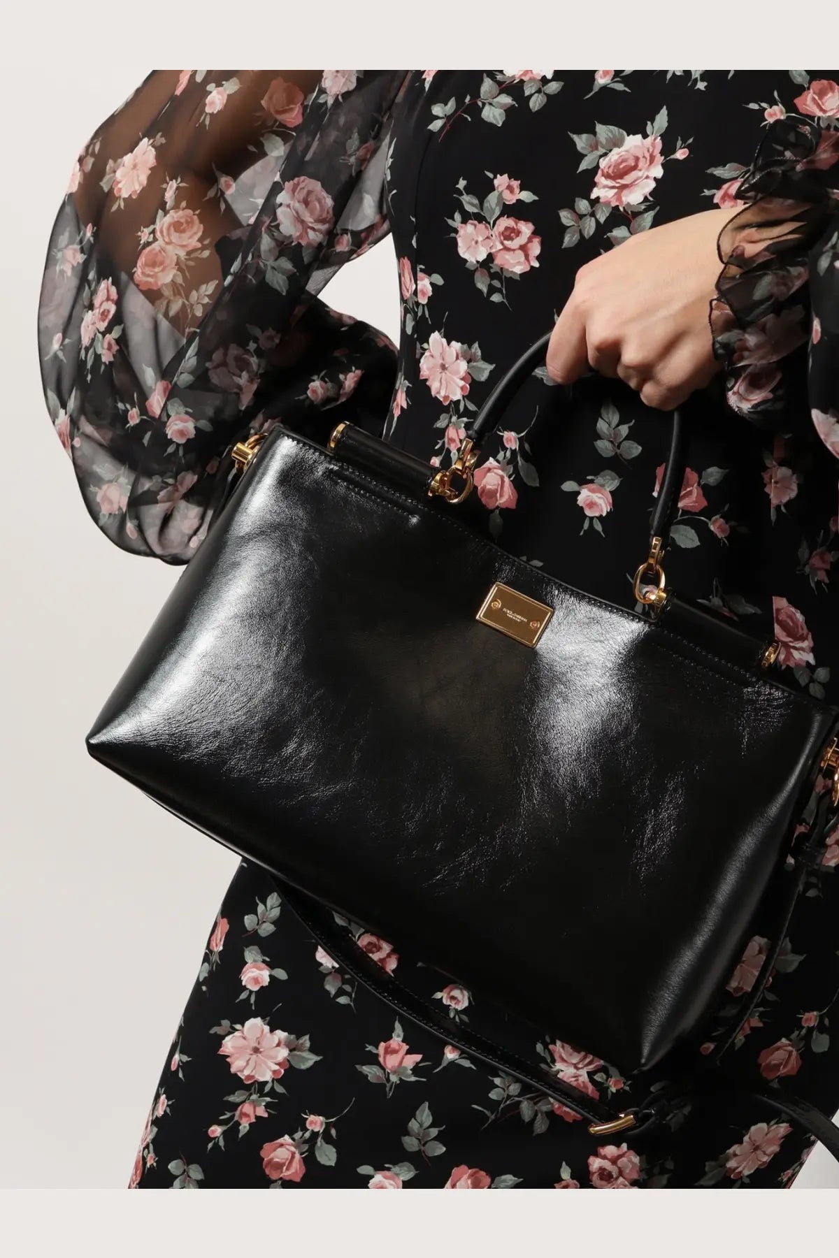 Dolce &amp; Gabbana Women's Vittoria Leather Shoulder Bag Black, view 2