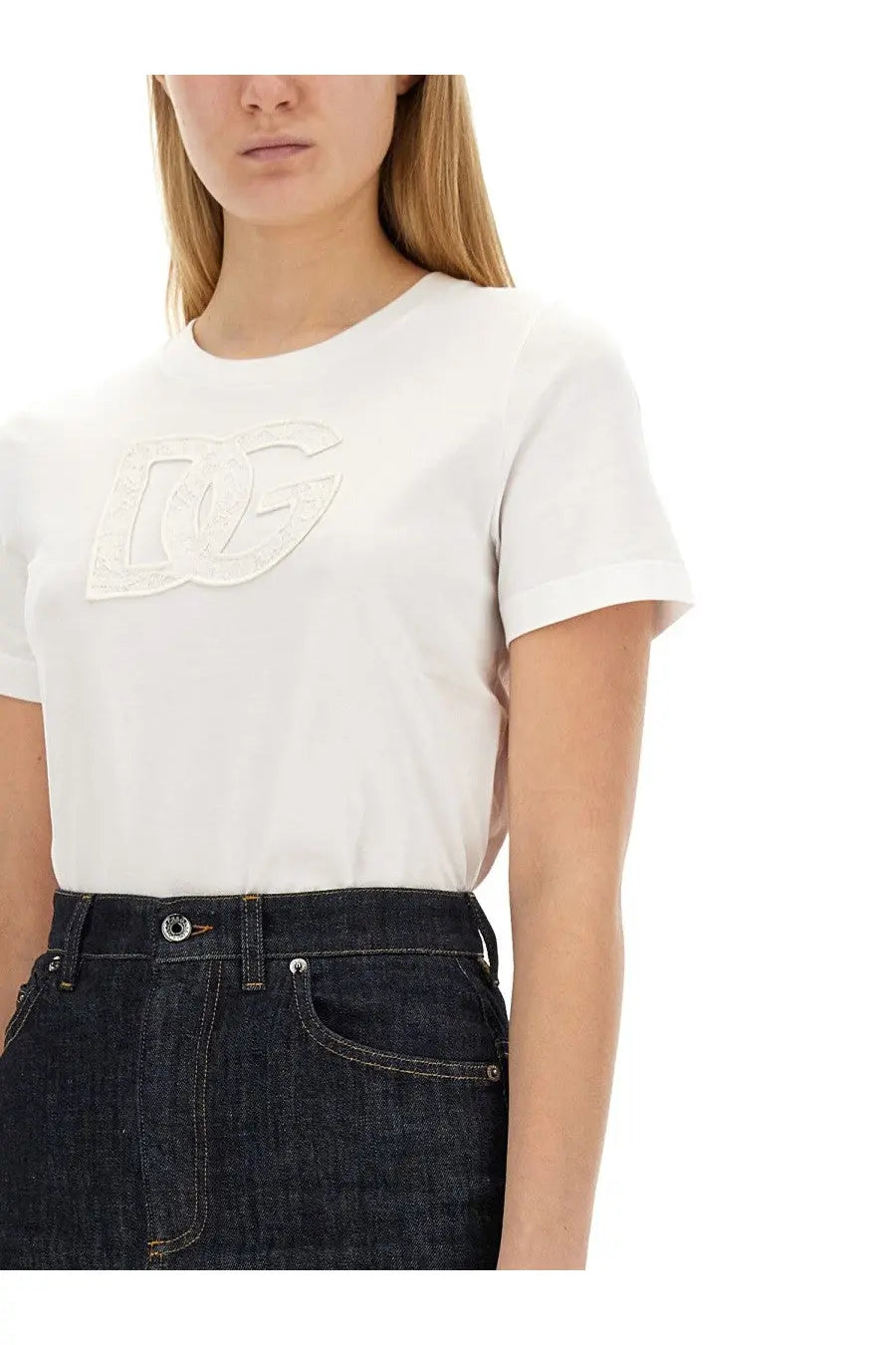 White cotton Dolce &amp; Gabbana women’s t-shirt with embroidered dc logo on the chest