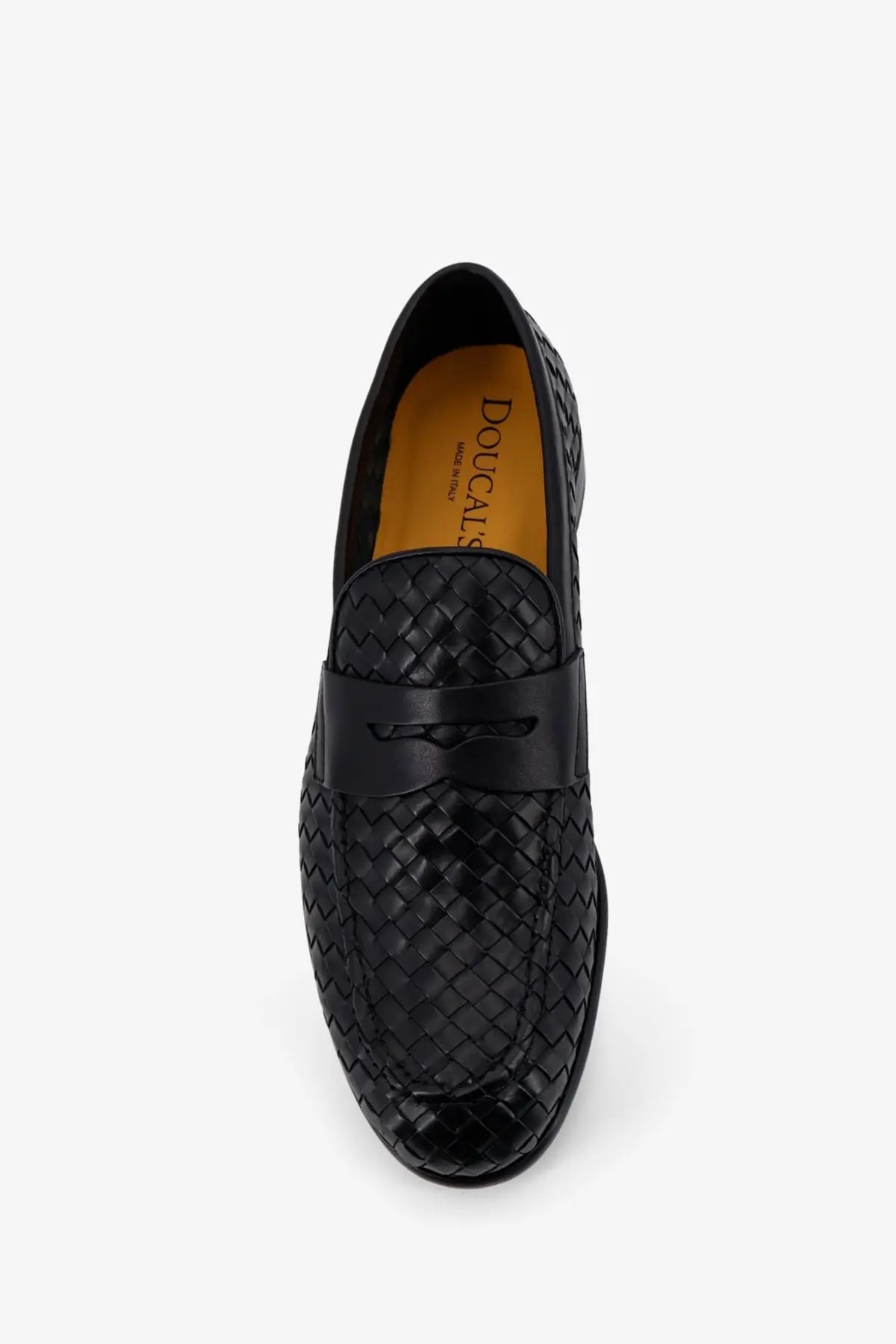 Doucal’s men’s Adler leather loafers in black feature woven leather with a sleek textured pattern and smooth toe strap