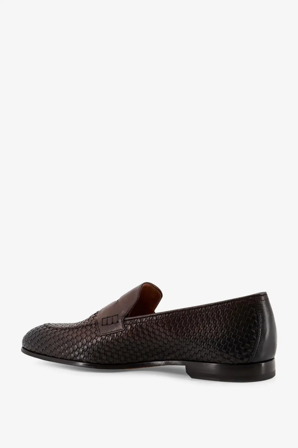 Doucal’s men’s braidy leather loafers in brown feature a classic slip-on design with a polished finish