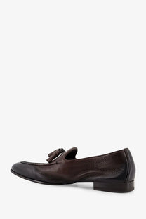 Doucal’s men’s daino dark brown leather loafer with tassel detail in gold finish for casual and formal wear