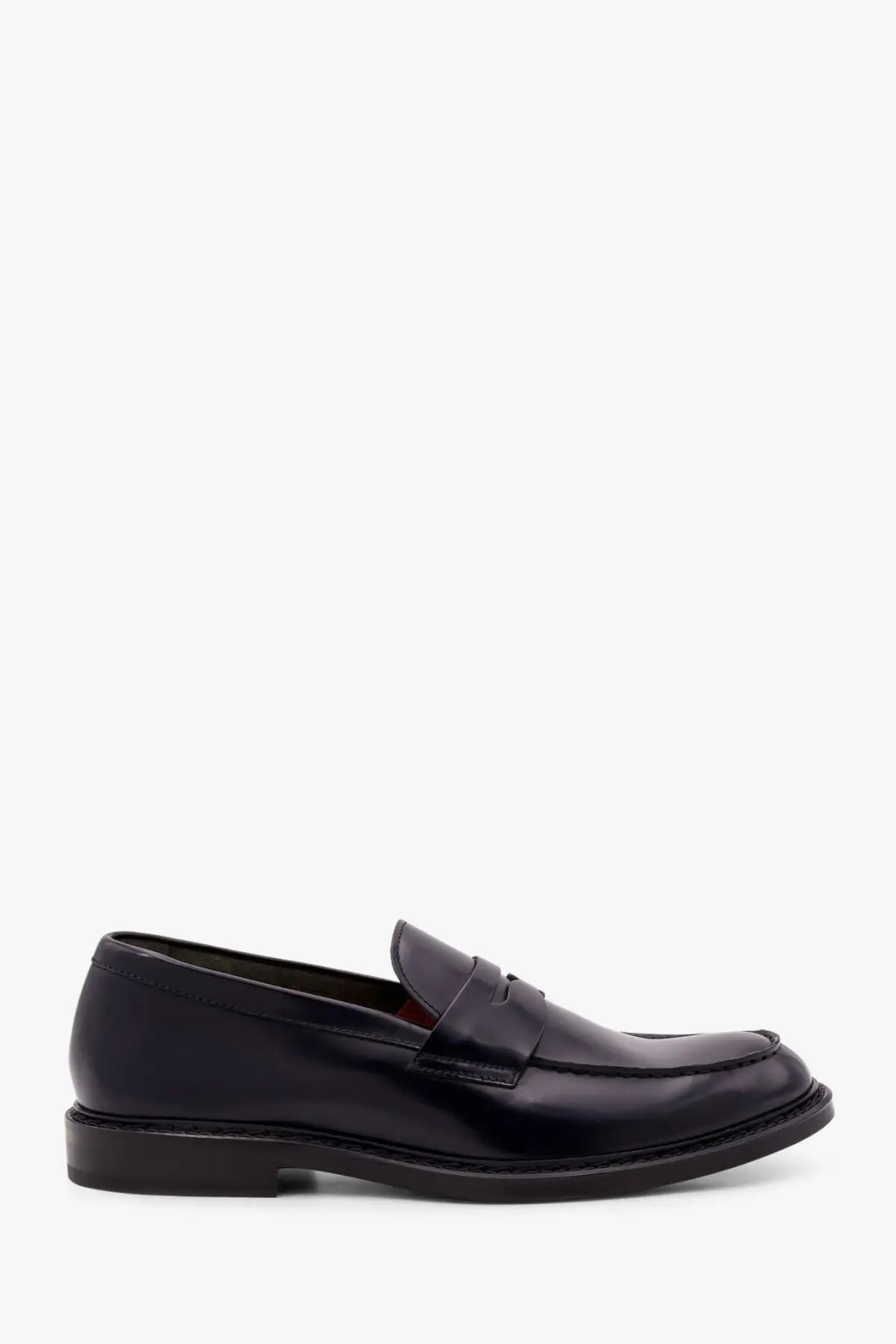 Doucal’s men’s penny leather loafers in black feature a polished finish and classic slip-on design