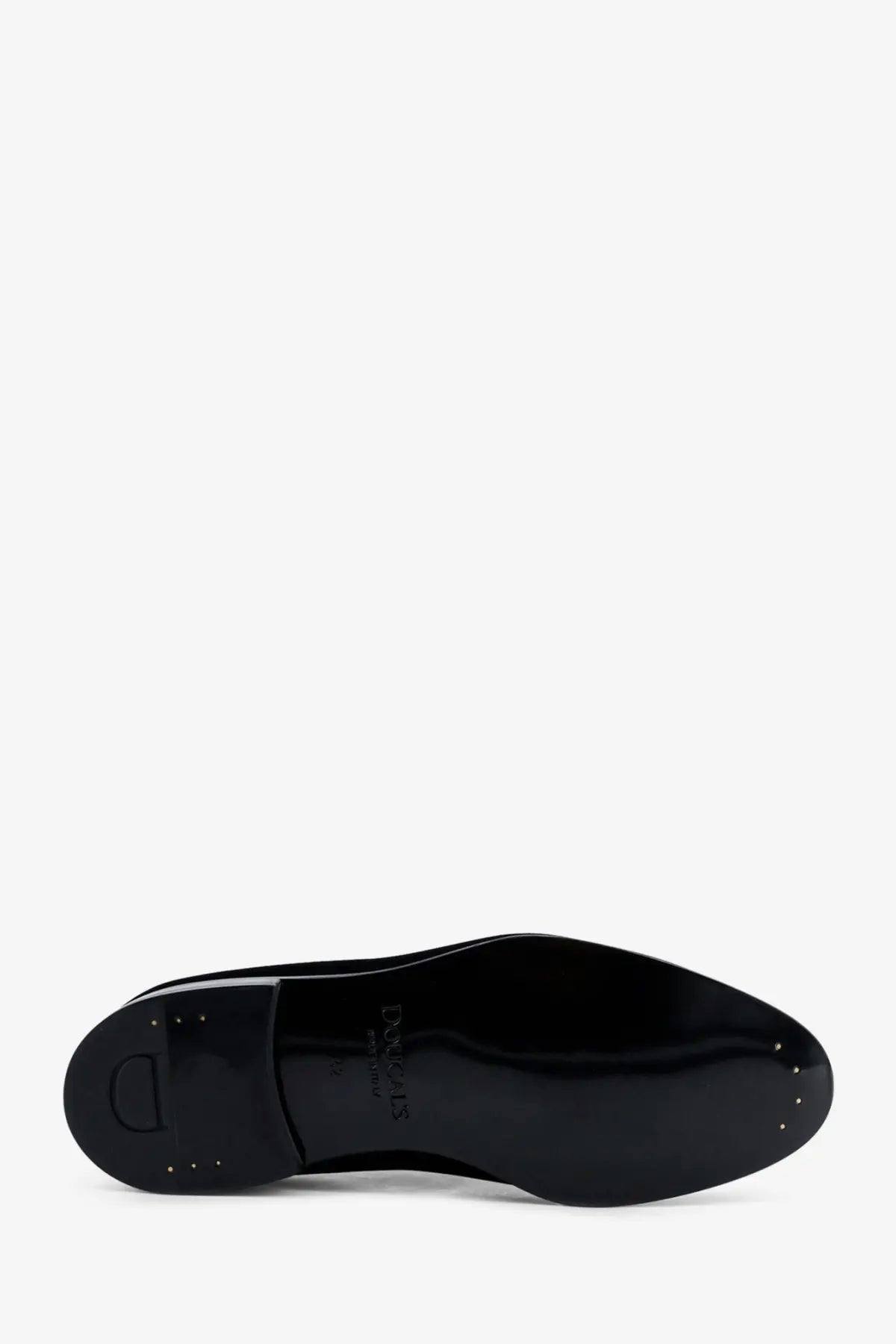 Black patent leather sole with glossy finish and dior logo embossed on the back of doucals men’s velvet loafers