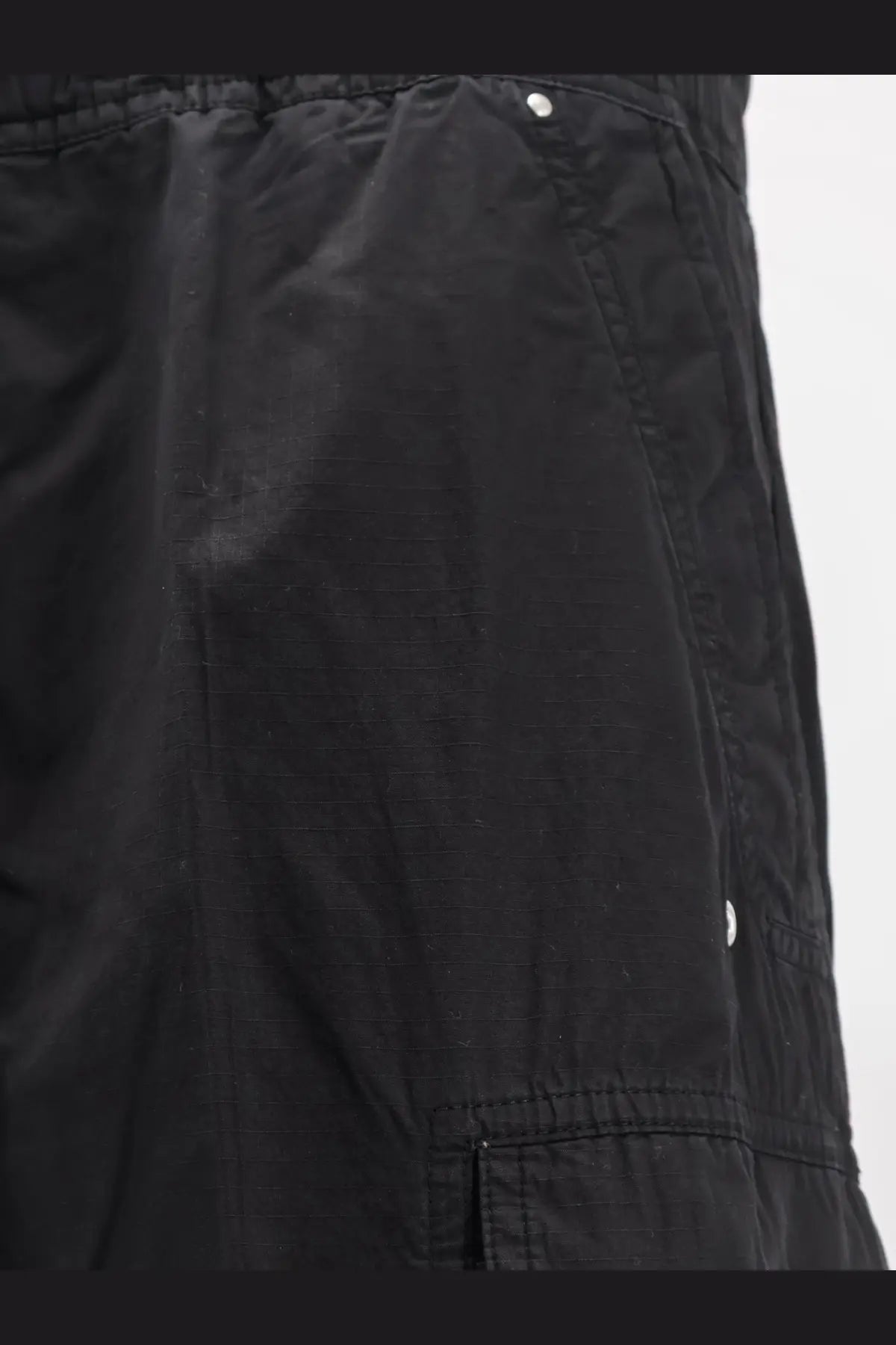 Drkshdw men’s double cargo jumbo belas black shorts with drawstring waist and reinforced stitching details