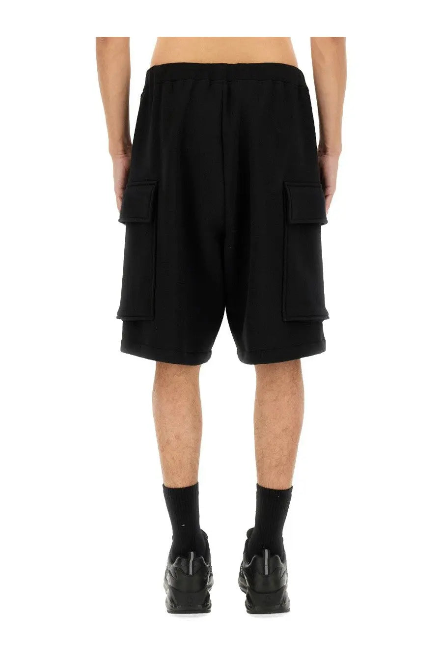 Dsquared2 men’s cargo bermuda shorts balloon black with large side pockets and elastic waistband in black fabric