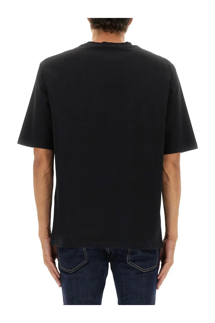 Dsquared2 men’s black short-sleeved crew neck t-shirt made of soft cotton for casual wear