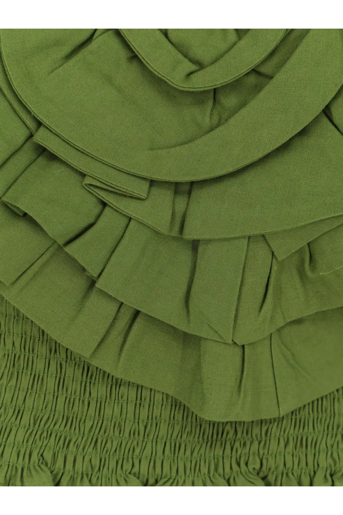 Farm rio women’s green linen and viscose top showing olive green ruffled fabric with gathered elasticated waistband
