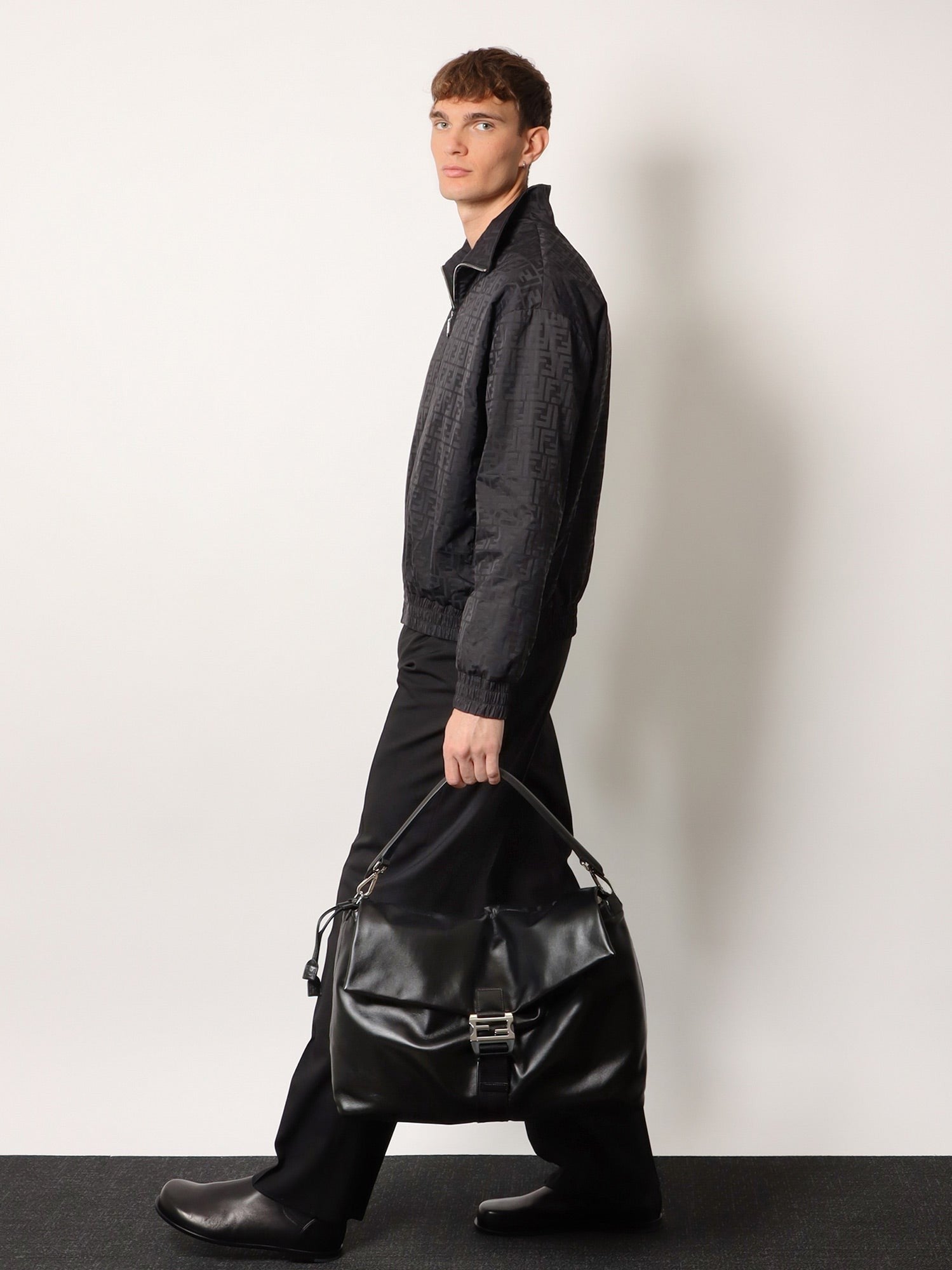 Fendi Men's Fendi Flux Maxi Messenger Leather Crossbody Bag Black