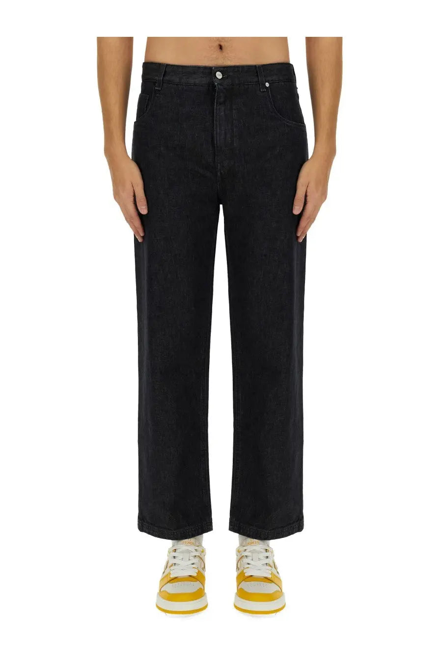 Fendi men’s long black denim jeans with straight-leg cut and classic five-pocket design