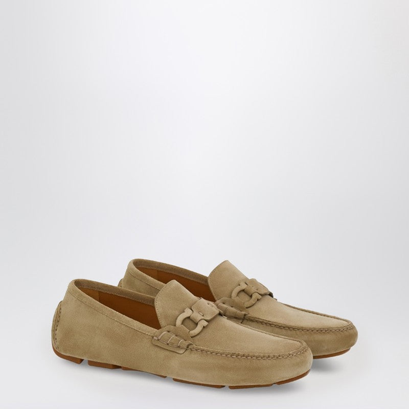 Ferragamo - Ferragamo Safari-colored Gancini Driver loafer - Flat Shoes