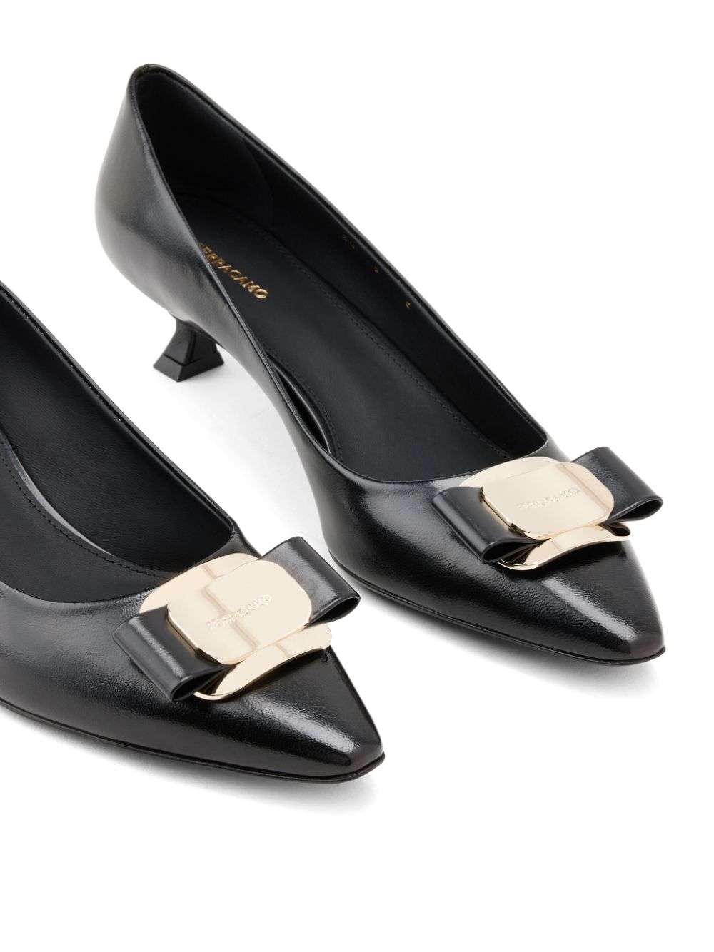 Ferragamo - Ferragamo New Vara leather pumps - High Heel