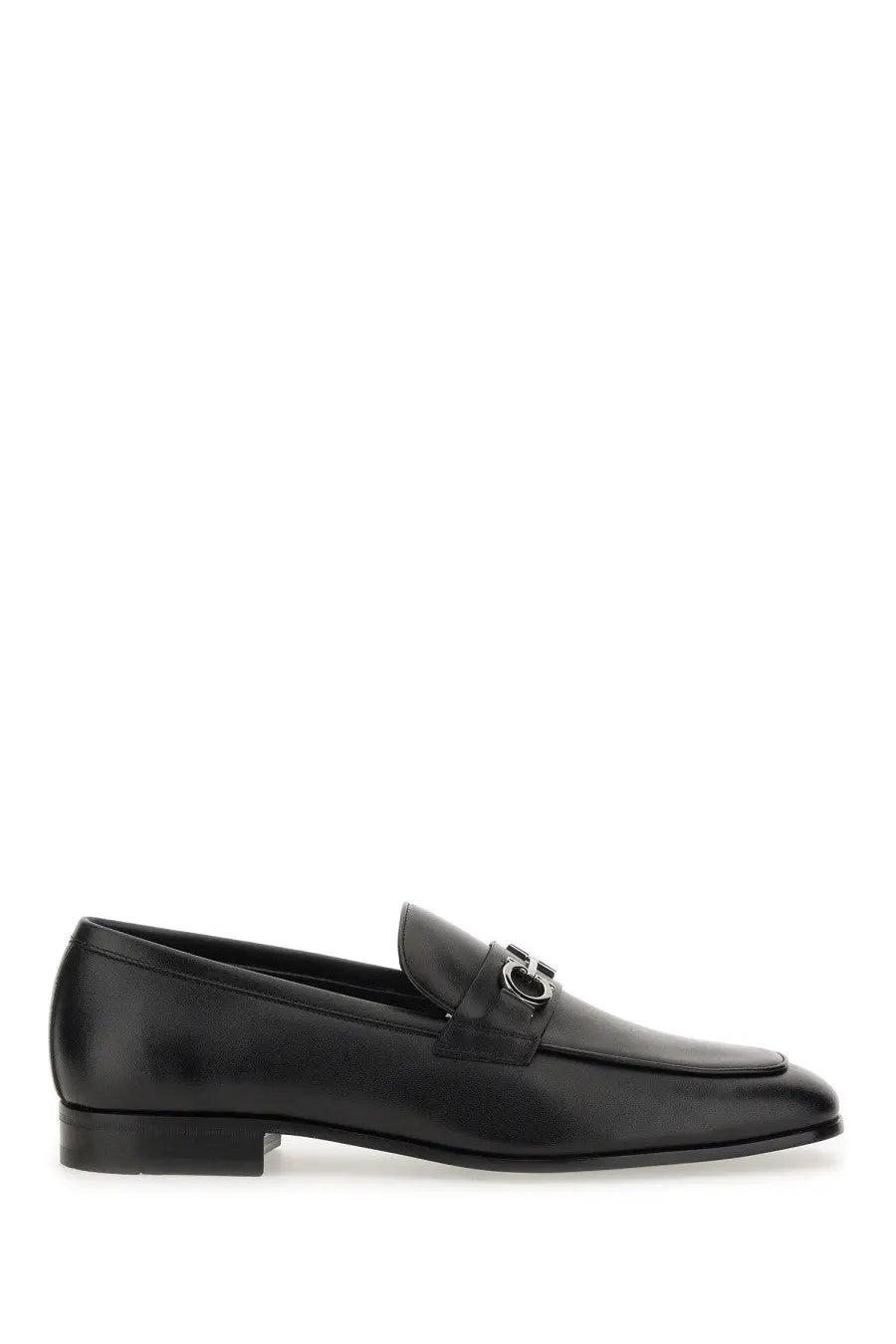 Ferragamo men’s moccasin gancini black leather loafers with polished finish and silver toned horsebit buckle