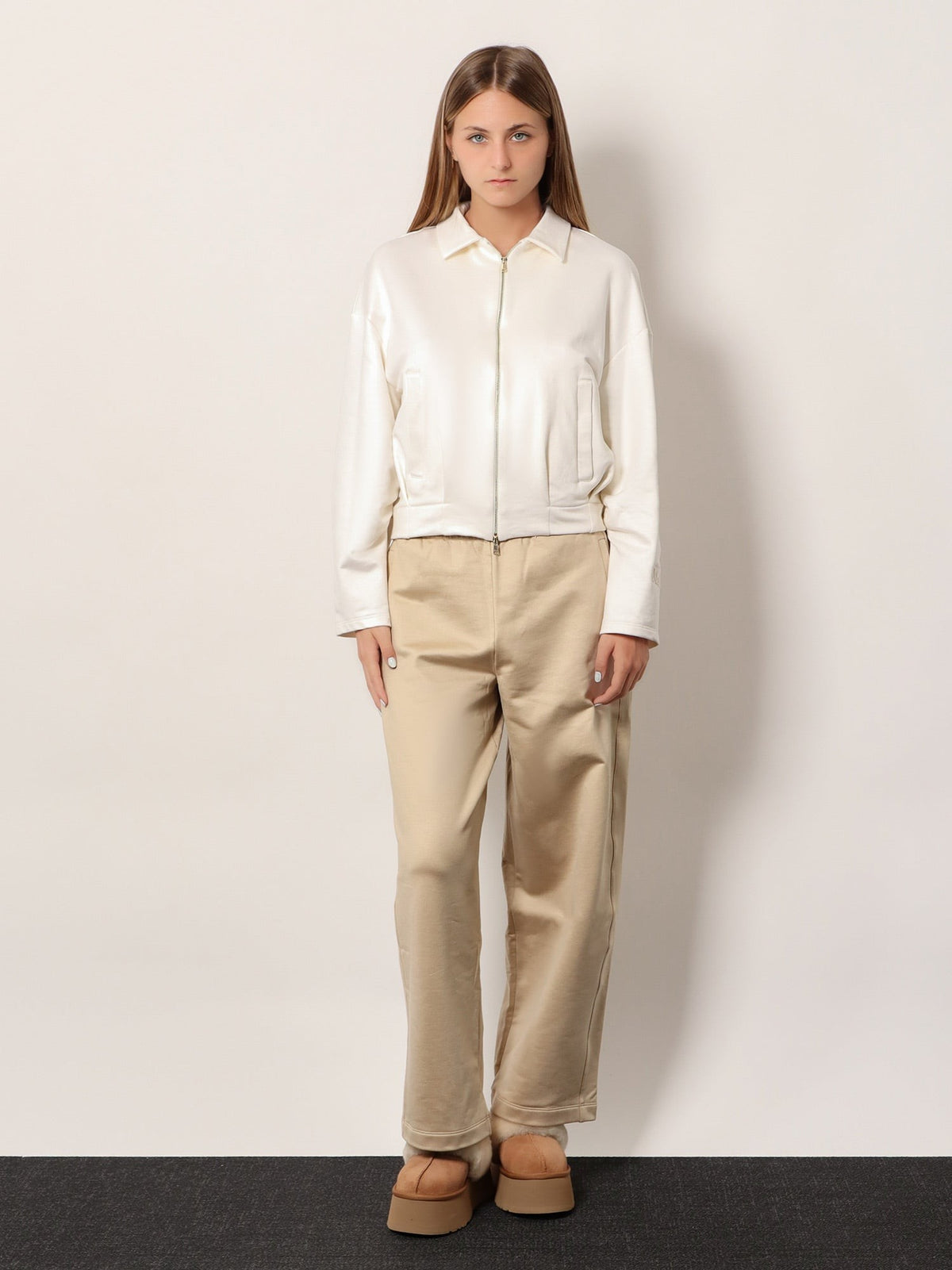 Max Mara Women's Filovia Silk and Cotton Jogger Trousers Beige, view 2