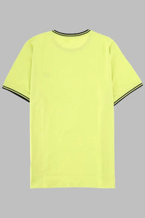 Fred Perry men’s neon yellow short-sleeved t-shirt with black trim on neckline and sleeve cuffs Con Doppia Riga style