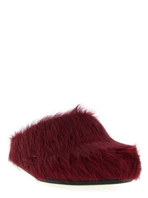 Marni Fussbett Sabots Red