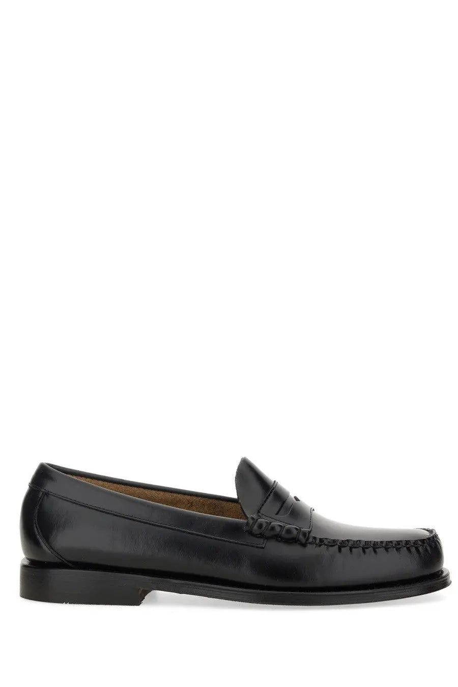 G H Bass men’s mocassino weejun heritage larson black leather penny loafer with polished finish and stitched detailing