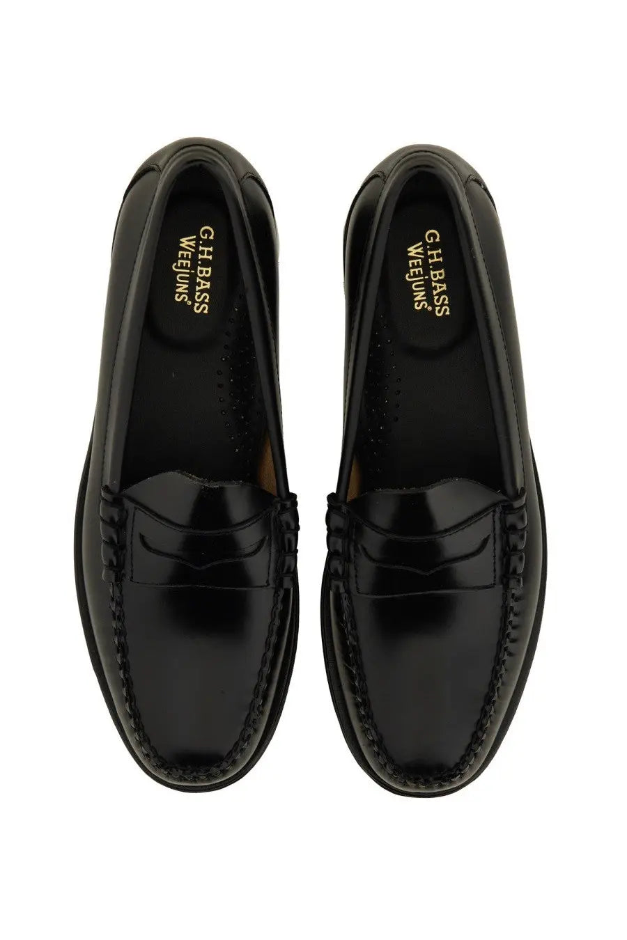 Black patent leather g.h. bass men’s mocassino weejun heritage larson loafer showing the back side