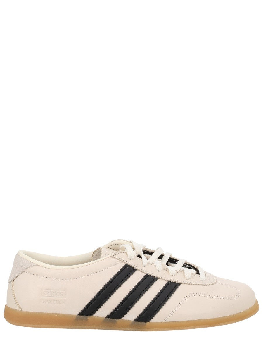 adidas Unisex Gazelle LO Pro Sneaker Beige