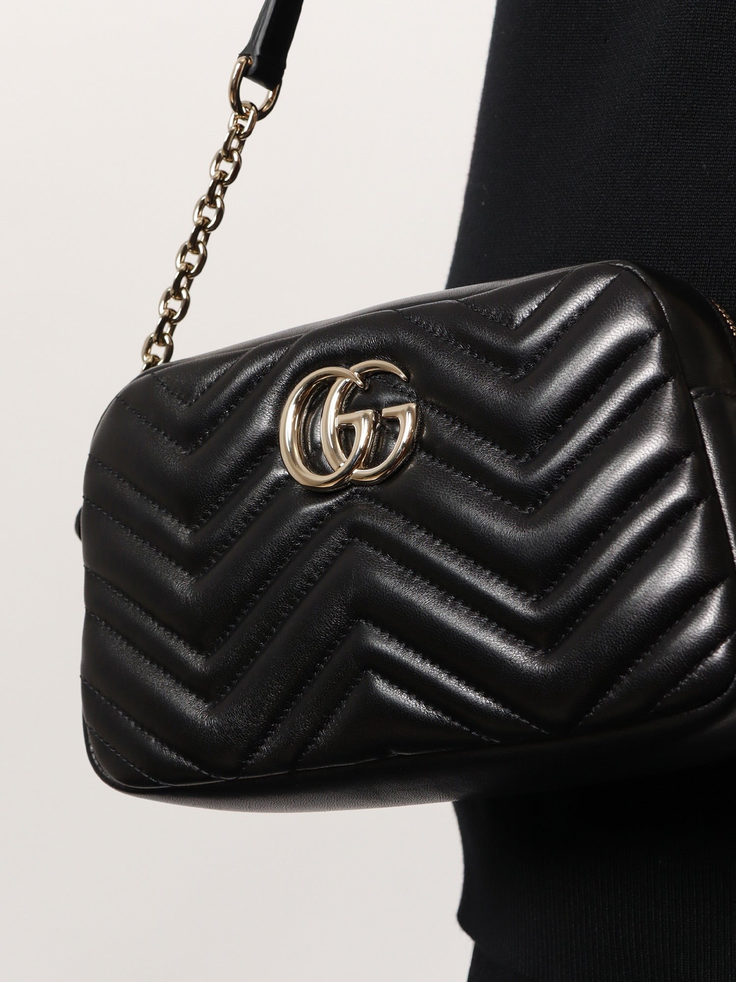 Gucci Women's GG Marmont Leather Camera Bag Black