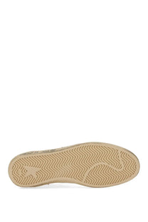 Beige rubber sole with wavy tread and embossed logo on golden goose men’s sneaker ball star white
