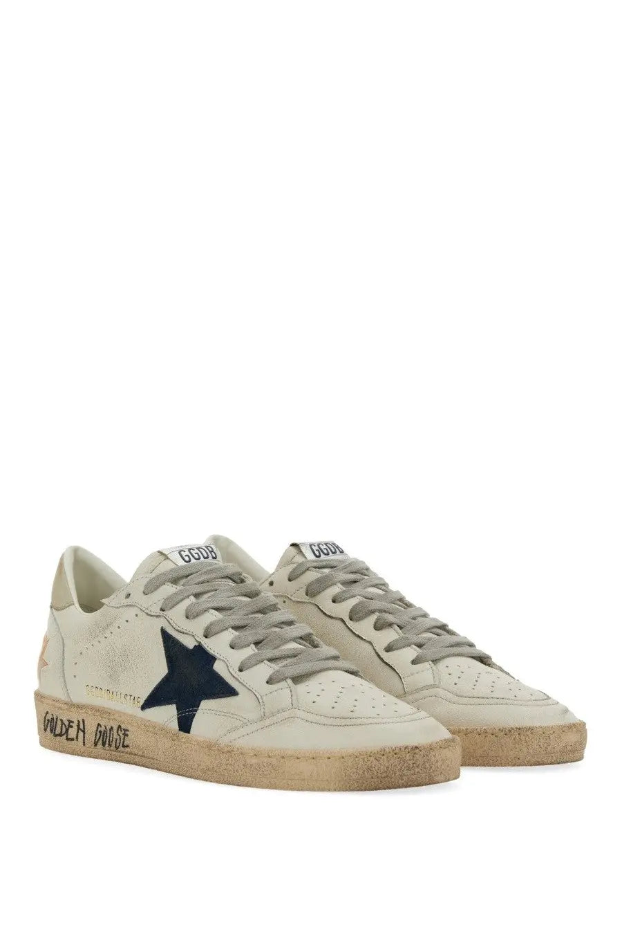 Cream-colored leather golden goose men’s sneaker ball star with navy blue star and golden goose branding on the side