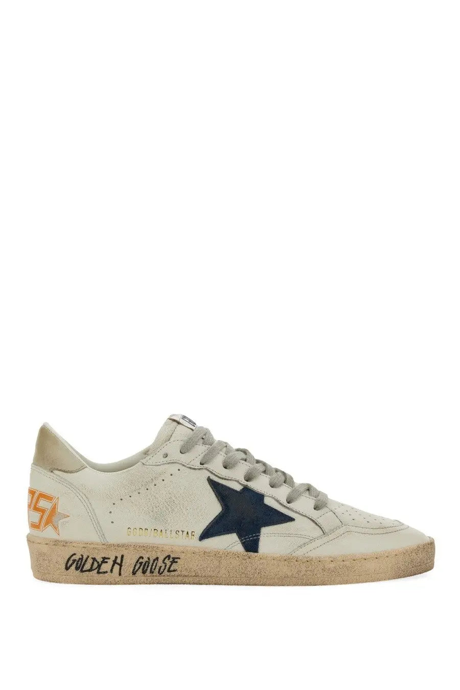 Cream-colored leather golden goose men’s sneaker ball star white with navy blue star patch and distressed sole