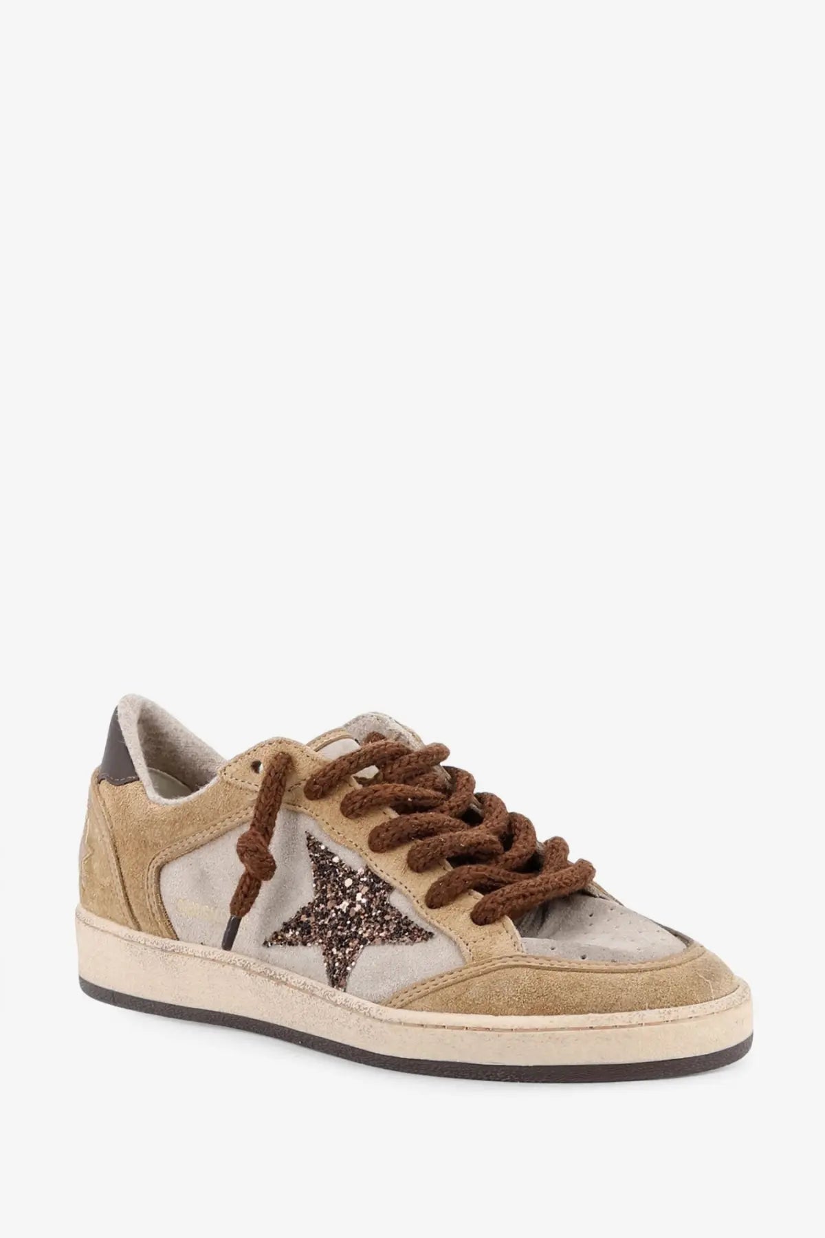 Golden Goose women’s Ballstar beige low-top sneaker in suede and canvas with a glittering brown star on the side