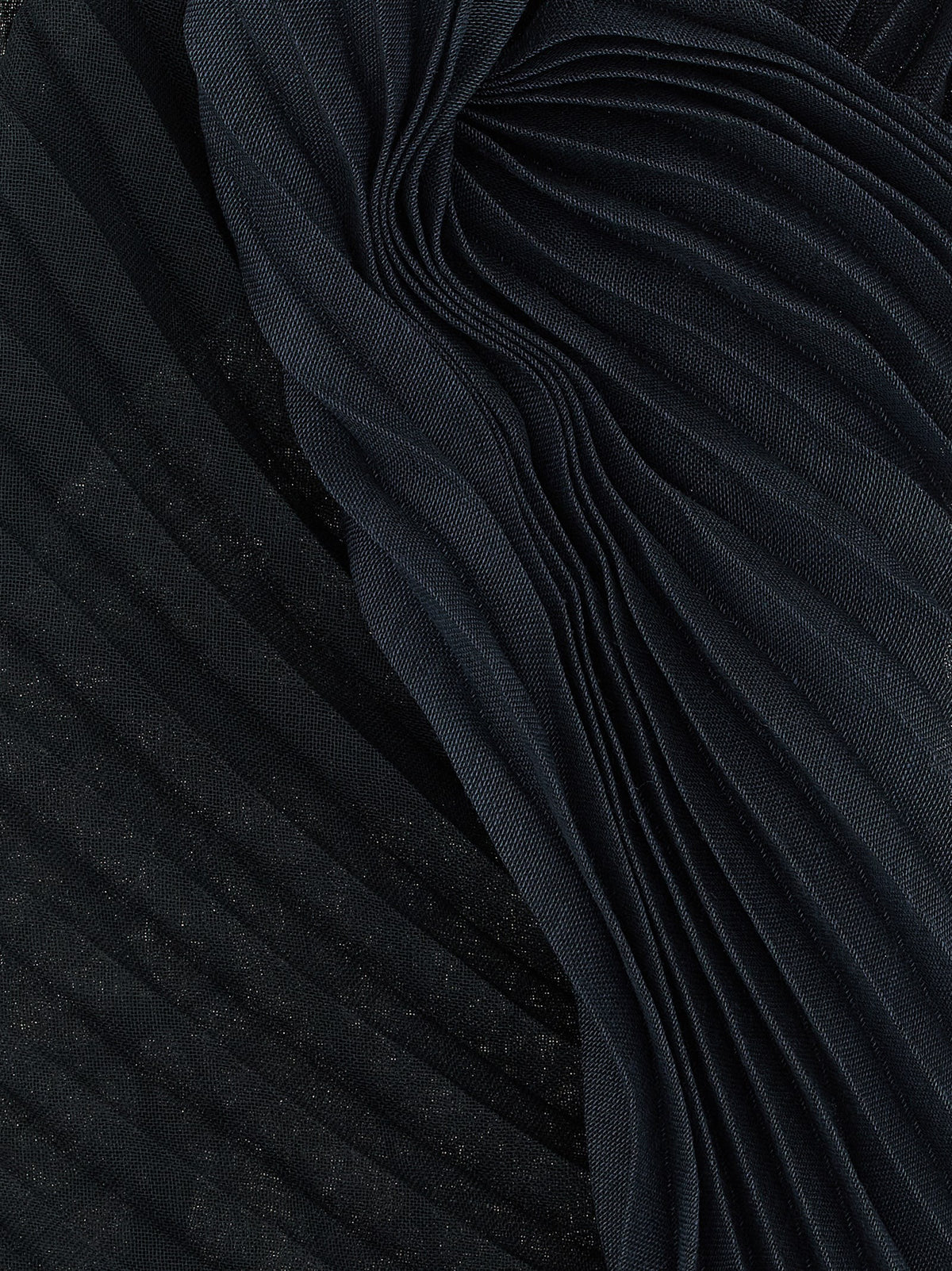 ISSEY MIYAKE Gradation Ramie Pleats Stole Black