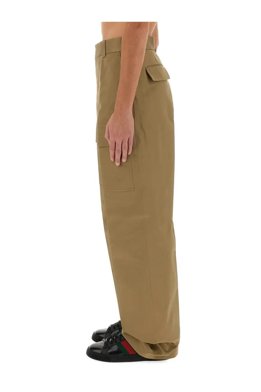 Gucci men’s beige cargo pants with multiple pockets and a relaxed fit in tan fabric