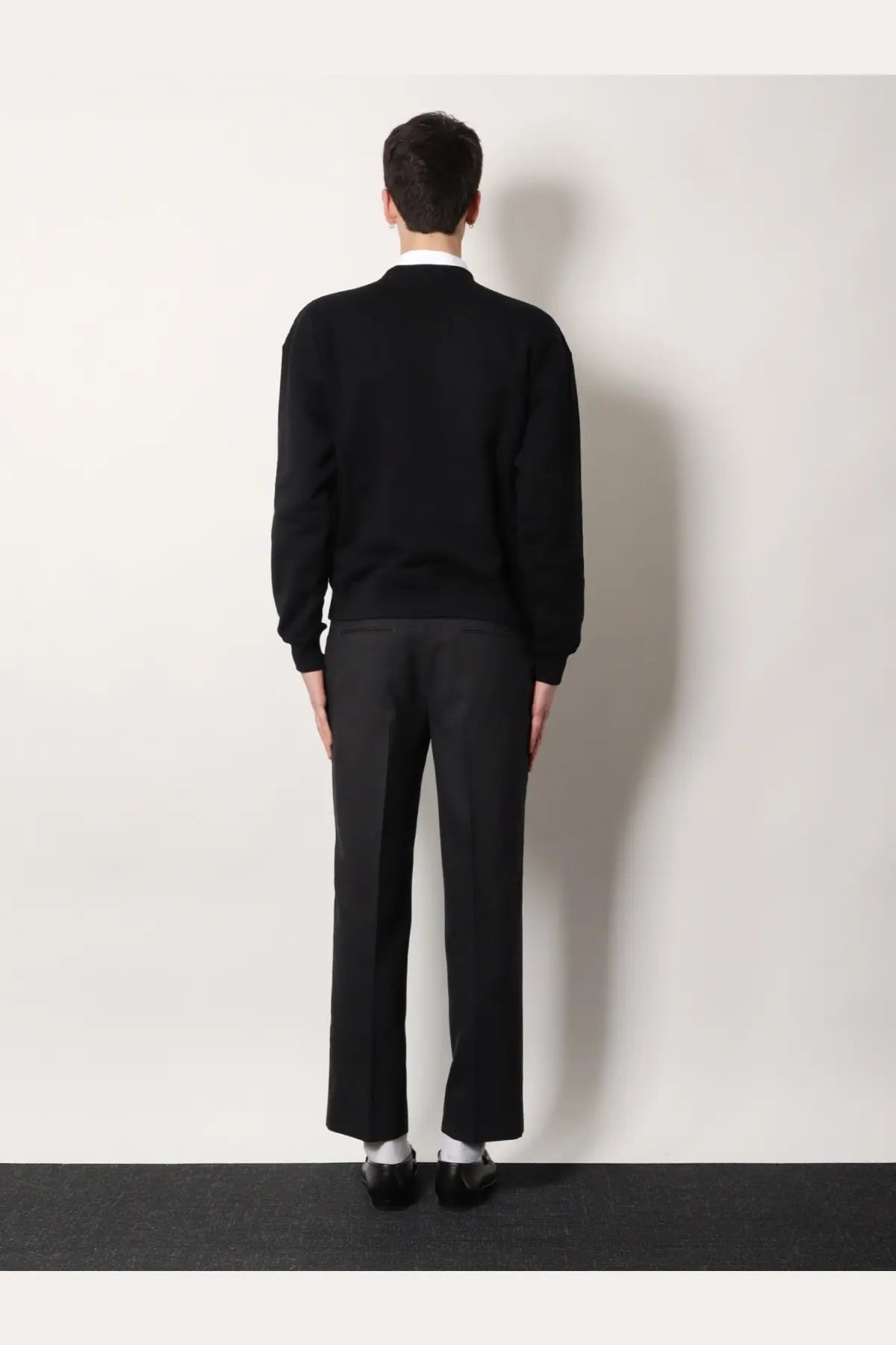 Gucci men’s black cotton knit sweater with classic crew neck and long sleeves perfect for casual wear