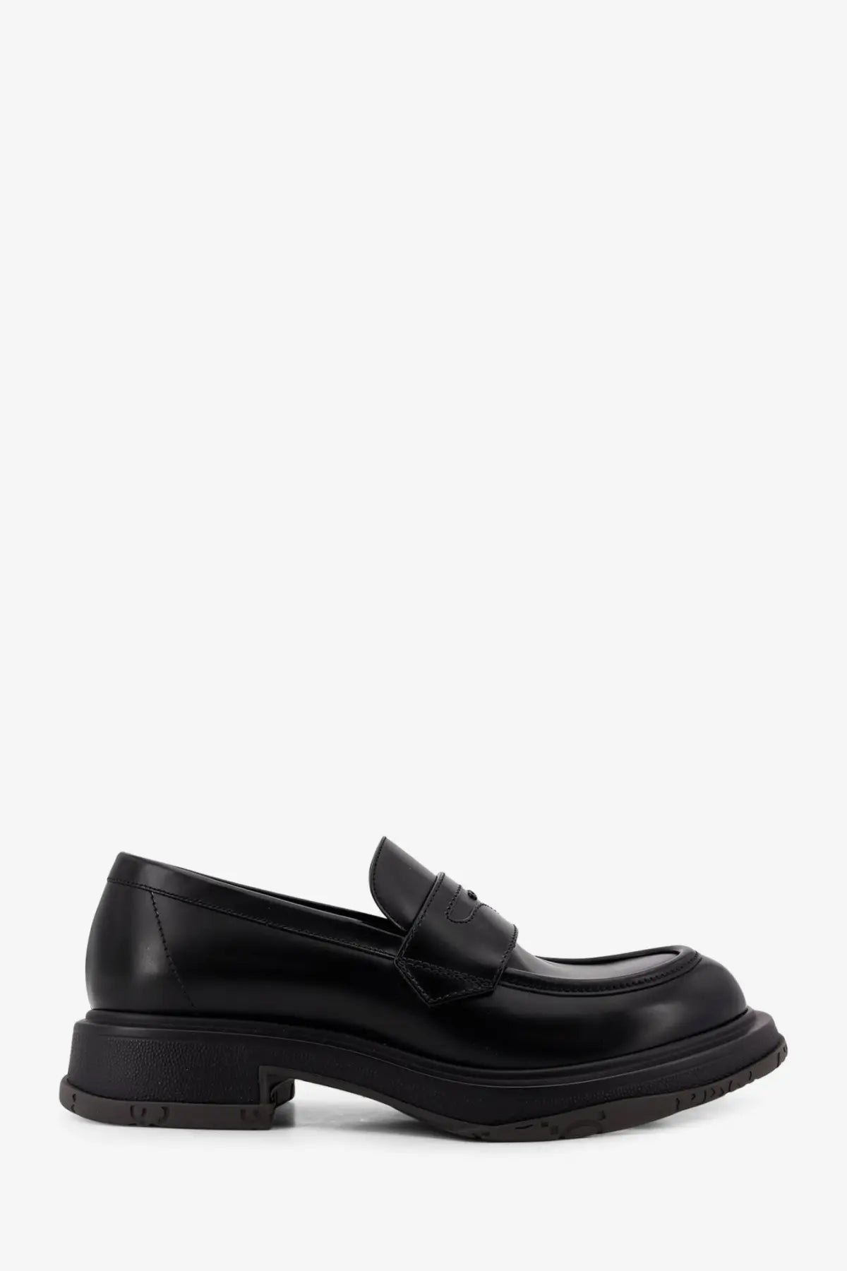 Gucci men’s black leather loafers with chunky sole and classic slip on design for stylish everyday wear