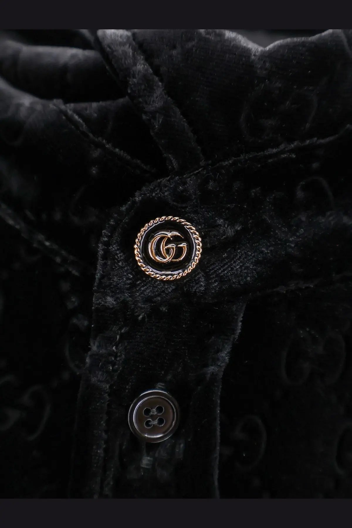 Gucci men’s black stretch velvet jacket with gold-tone double G logo button perfect for stylish wear
