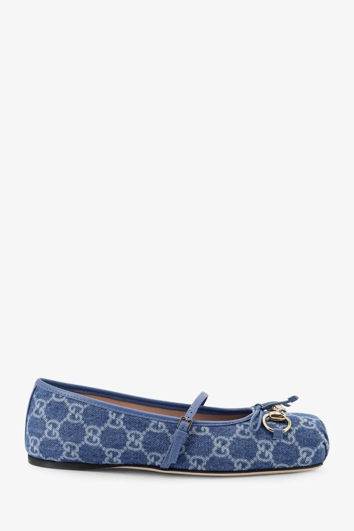 Blue denim gucci women’s ballet flat with gg fabric monogram pattern and gold-tone hardware