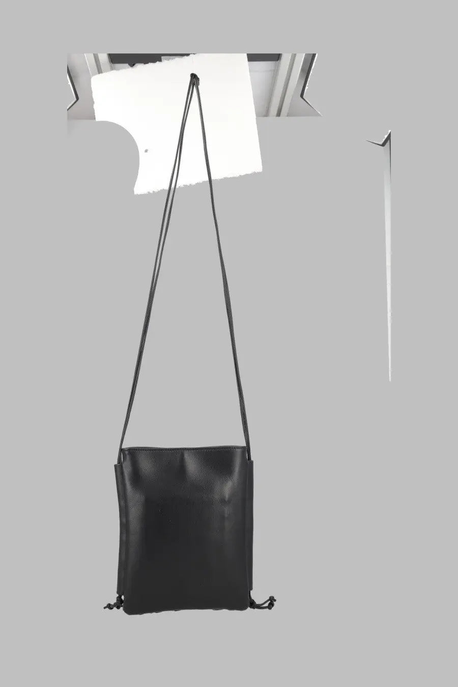 Hereu women’s borsa tracolla trena black leather crossbody bag with adjustable strap and drawstring closure