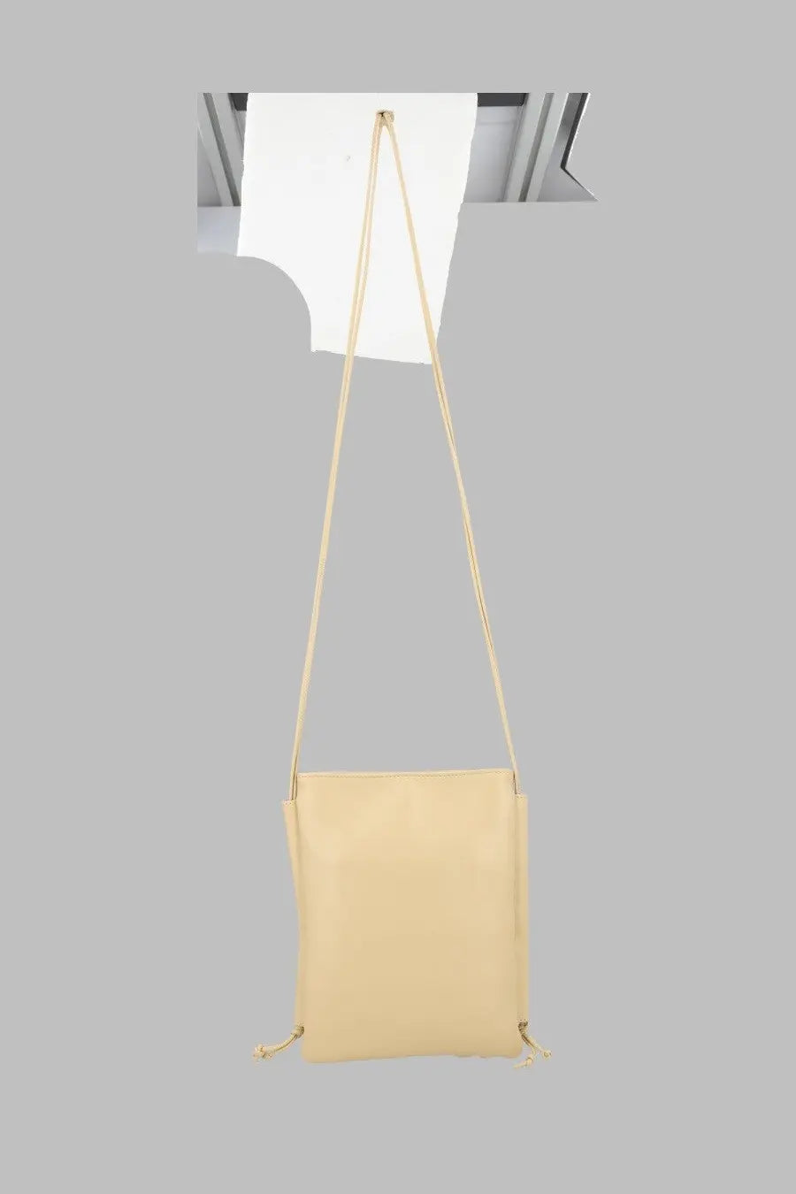 Hereu women’s borsa tracolla trena in pelle white beige leather crossbody bag with adjustable strap and drawstring closure