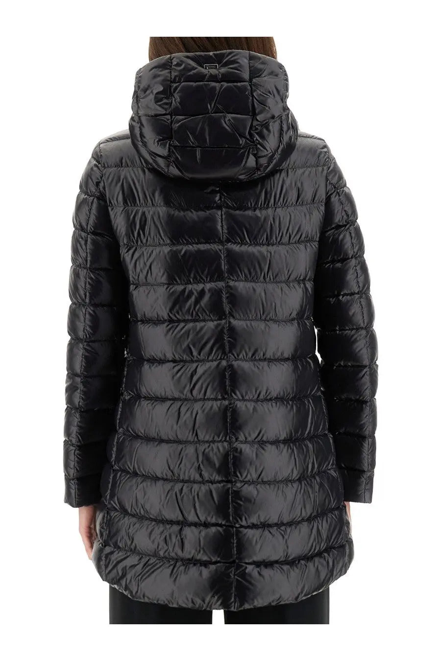 Herno women’s piumino shape resort black quilted down jacket with hood and horizontal stitching in a sleek modern design