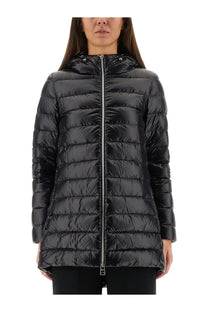 Herno women’s piumino shape resort black quilted puffer jacket with hood and silver zipper