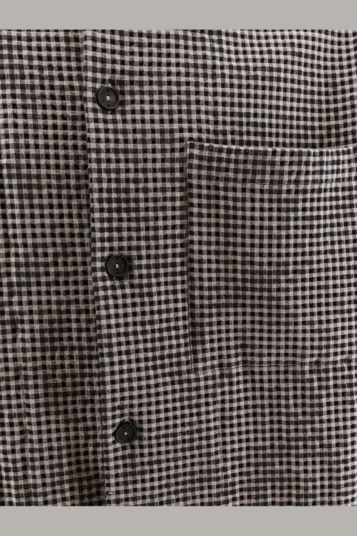 Hevò men’s black and white gingham check cotton blend button-up shirt with chest pocket