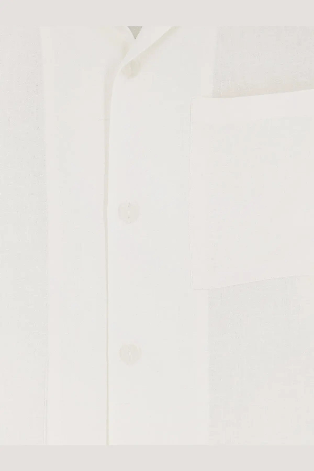 Hevò men’s white linen and viscose blend shirt with a crisp collar and neatly aligned buttons
