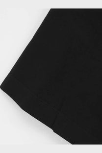 Black cotton t-shirt sleeve with neat matching stitching on the hem of hevò men’s mulino cotton shirt black