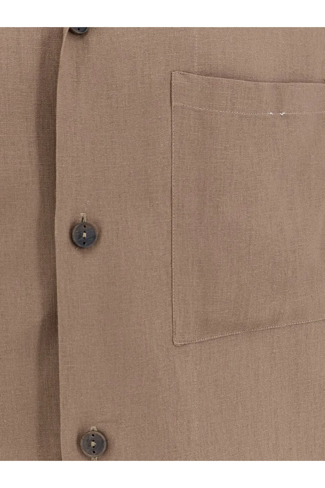 Hevò men’s novoli beige linen and viscose shirt with dark gray buttons and a single chest pocket