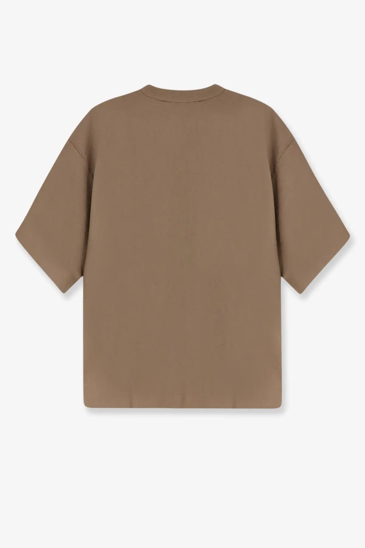 A minimalist tan oversized t shirt with a relaxed fit made of hevò mens ripalta linen and viscose blend fabric