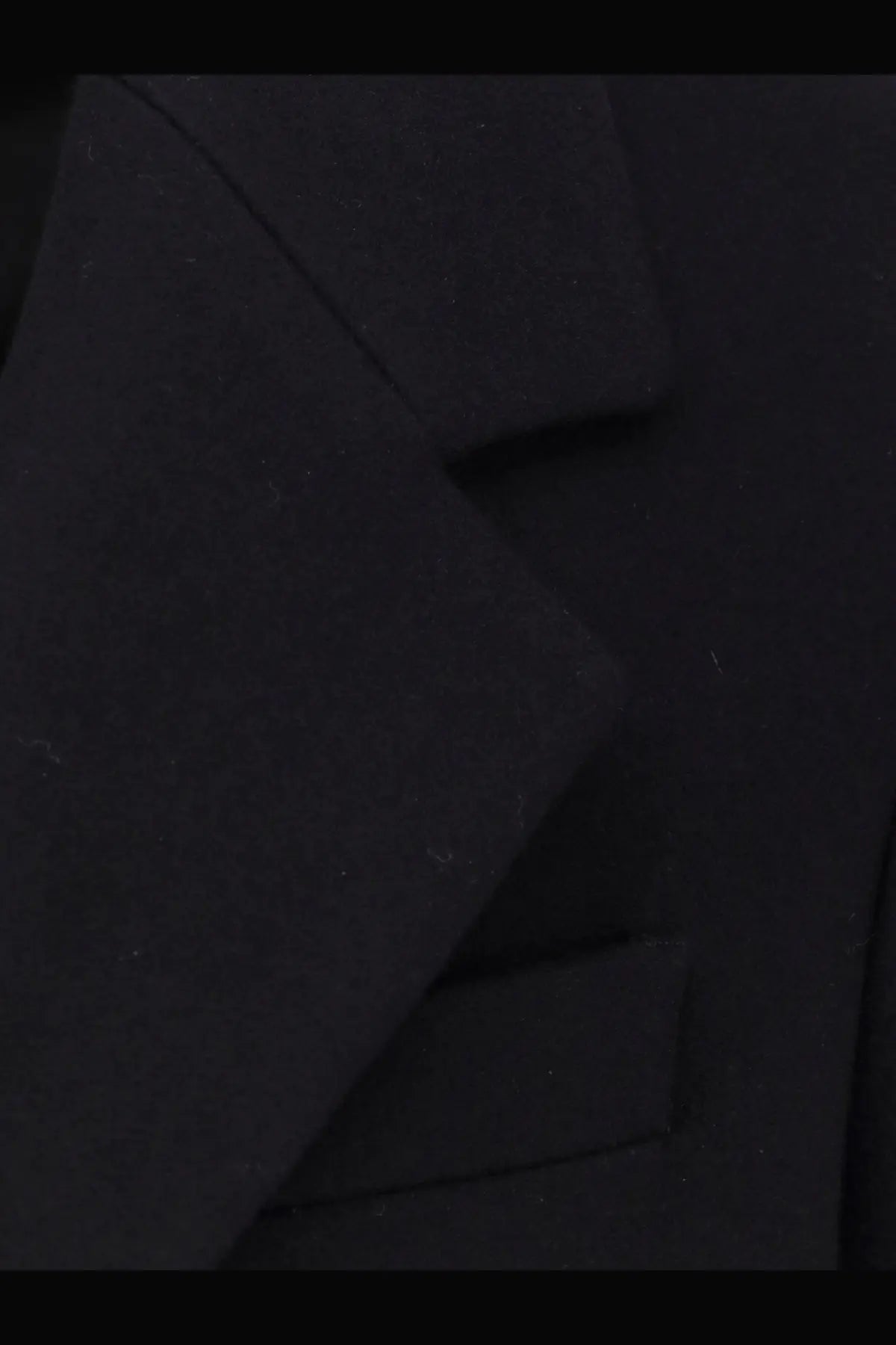 Hevò men’s virgin wool coat blue with black wool fabric structured lapels and classic tailored design